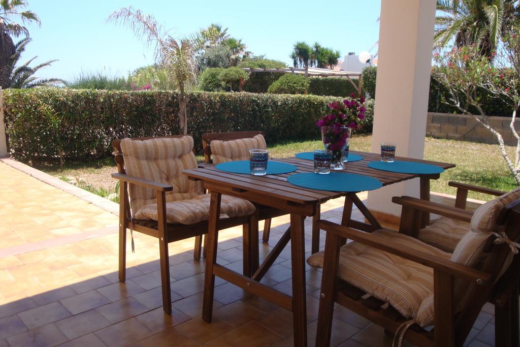 Cala Vigliena Il Sole Negli Occhi Villa Punta Braccetto Rum bild